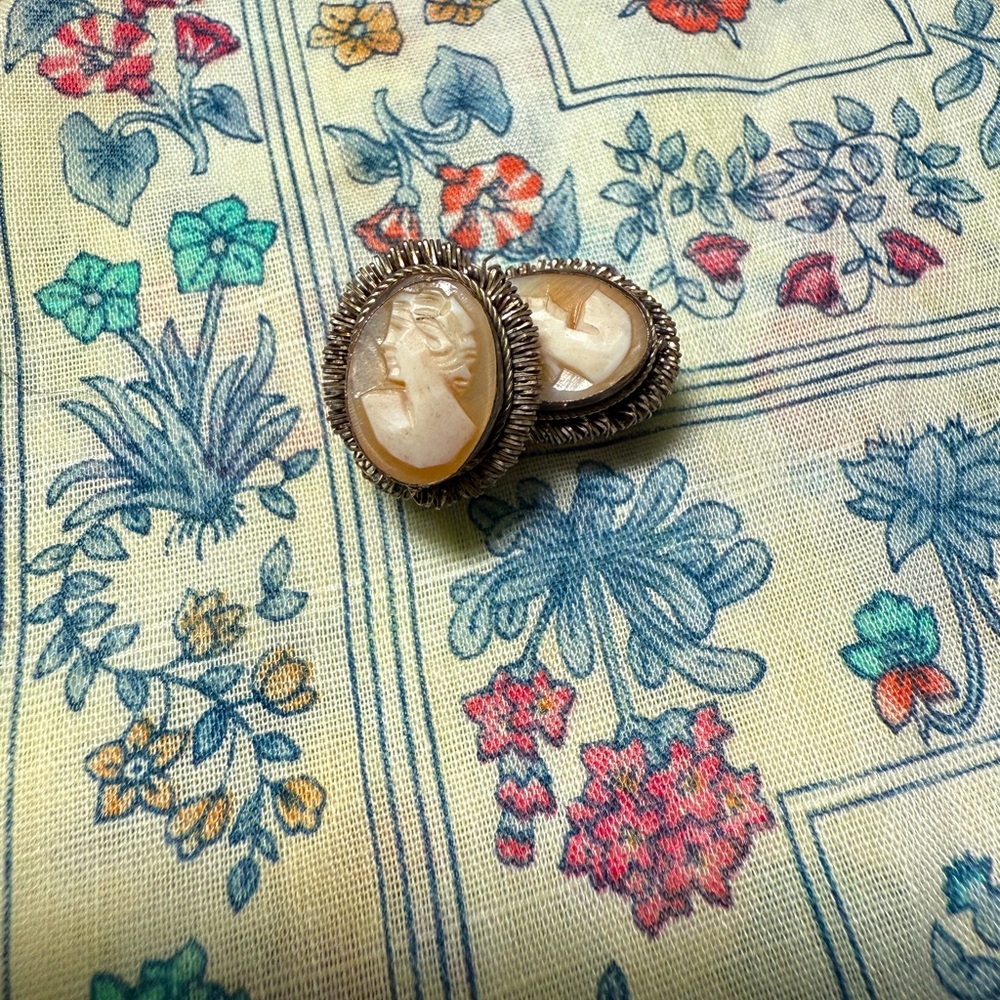 Vintage Shell Cameo Earrings